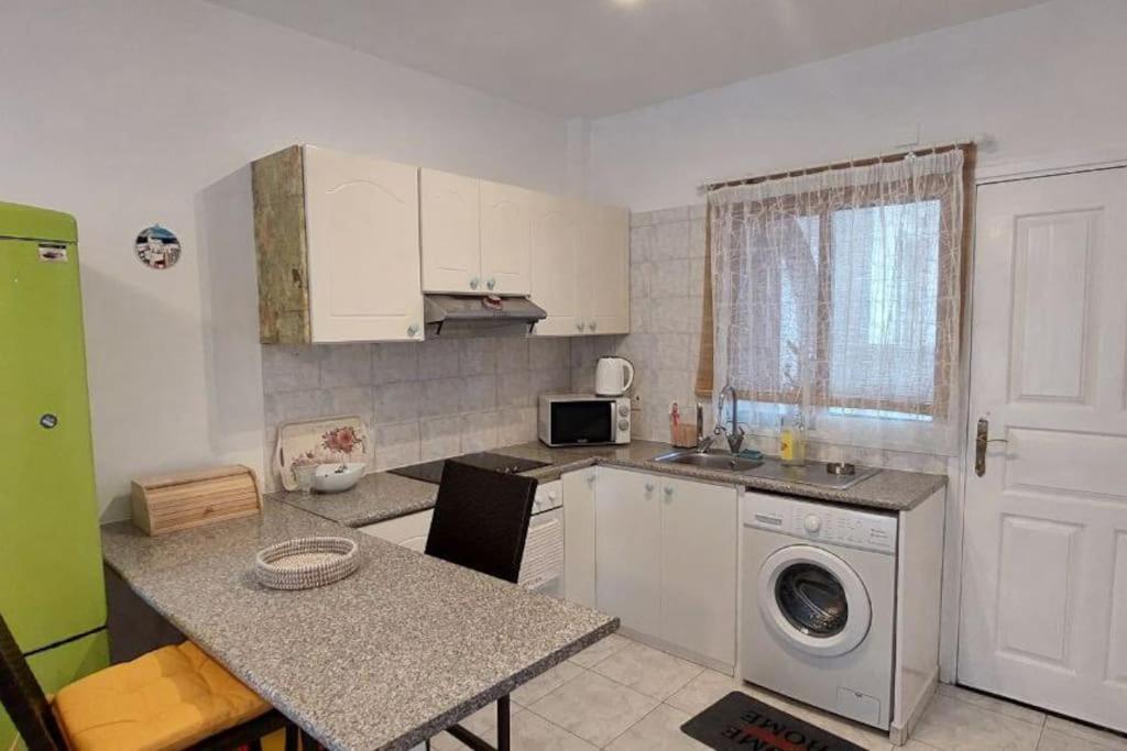 Cozy 1BR Apt with Pool Heart of Paphos