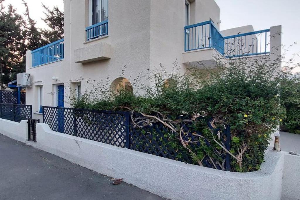 Cozy 1BR Apt with Pool Heart of Paphos
