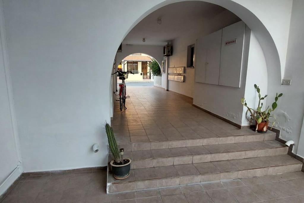 Cozy 1BR Apt with Pool Heart of Paphos