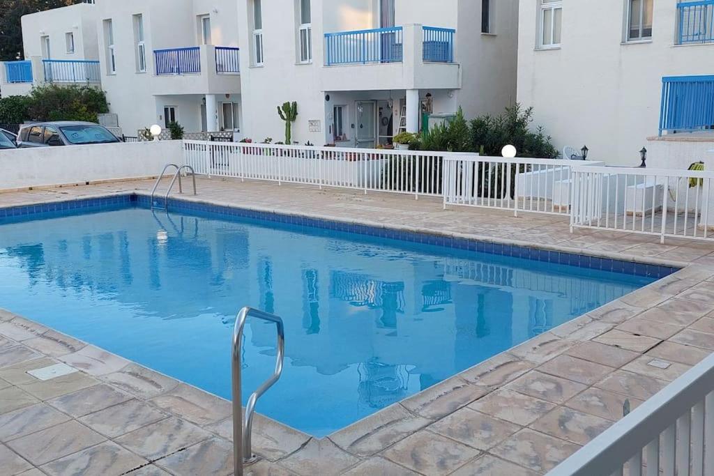 Cozy 1BR Apt with Pool Heart of Paphos