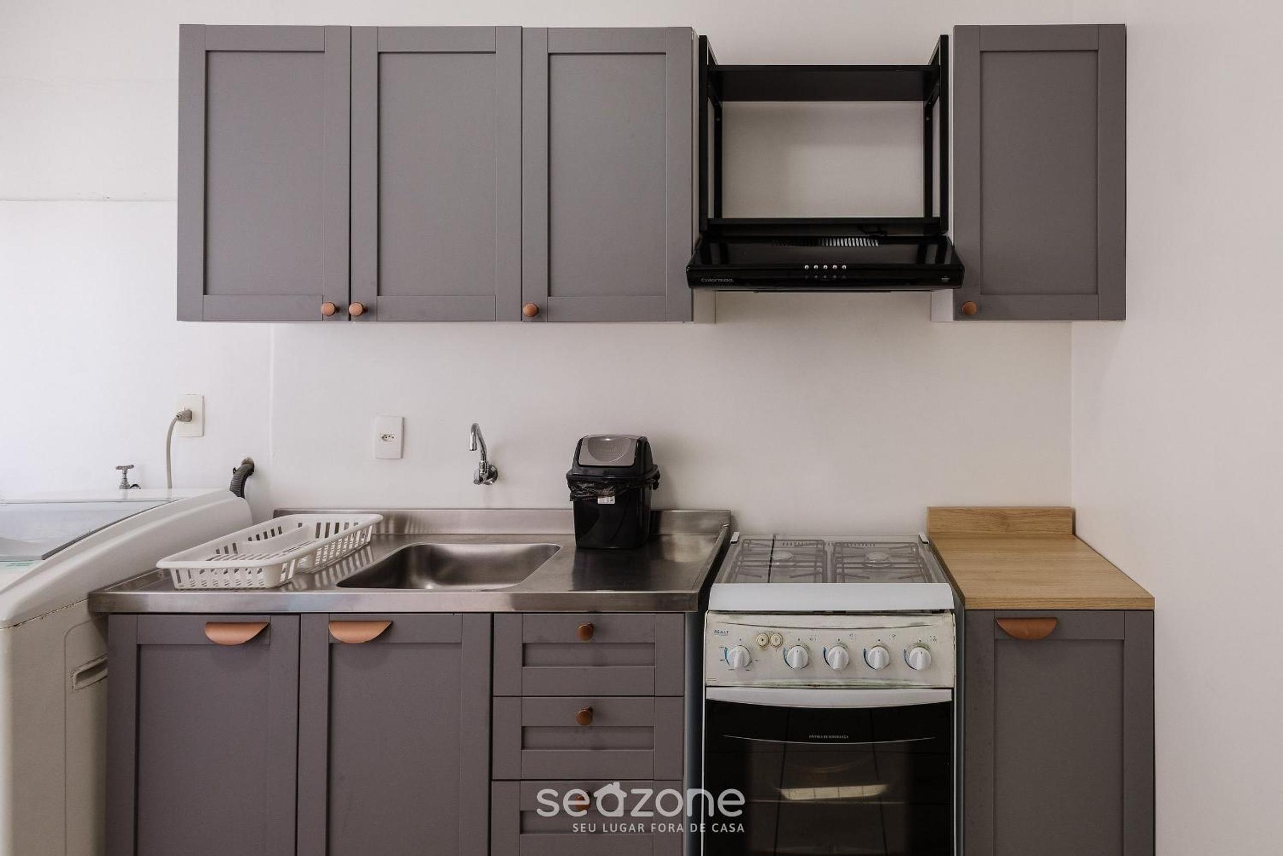 Beachfront apt BC Center close to attract. EAL0704
