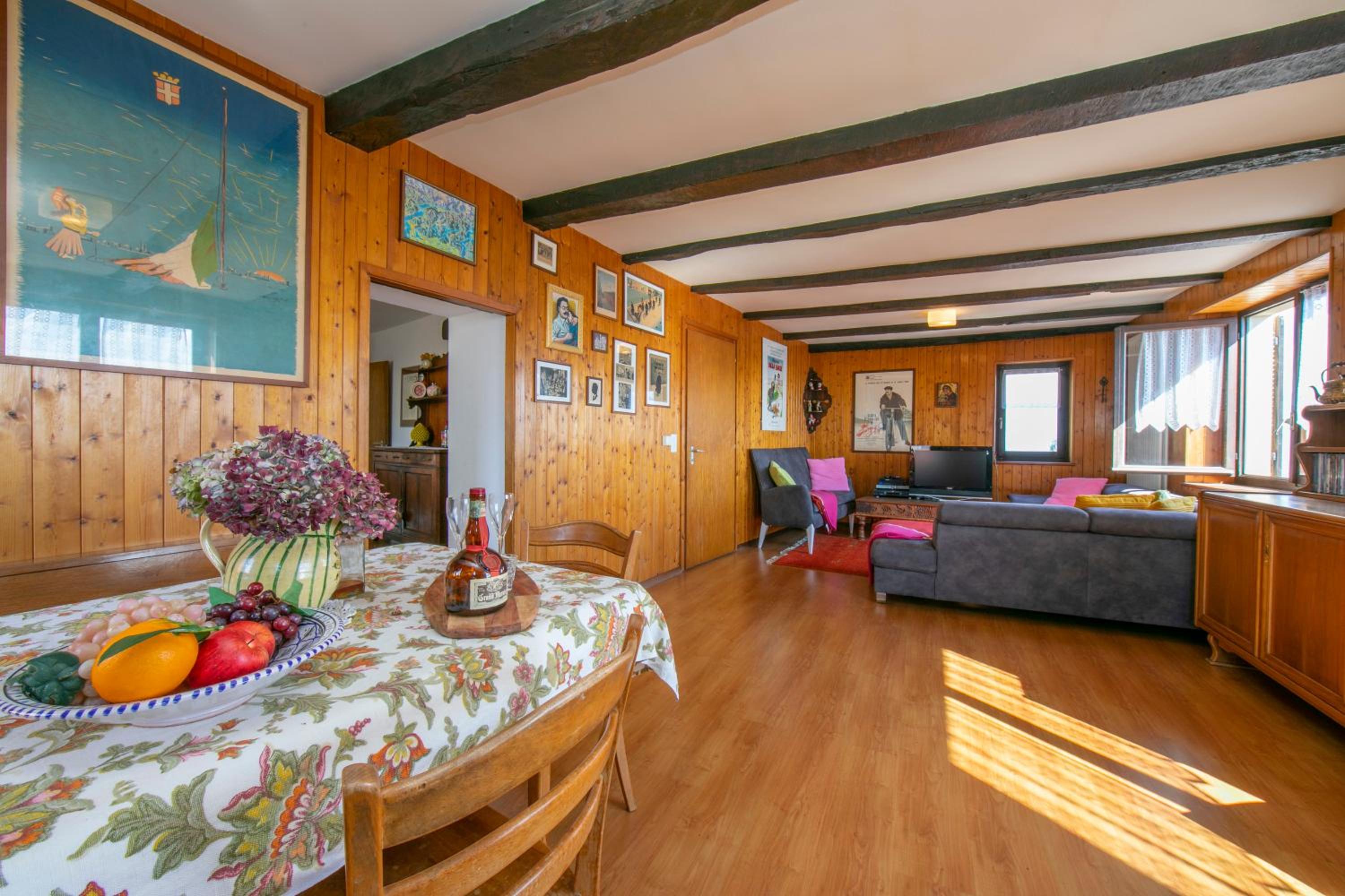 Chalet Cademario Lake-View 3BR Duplex - Happy Rentals