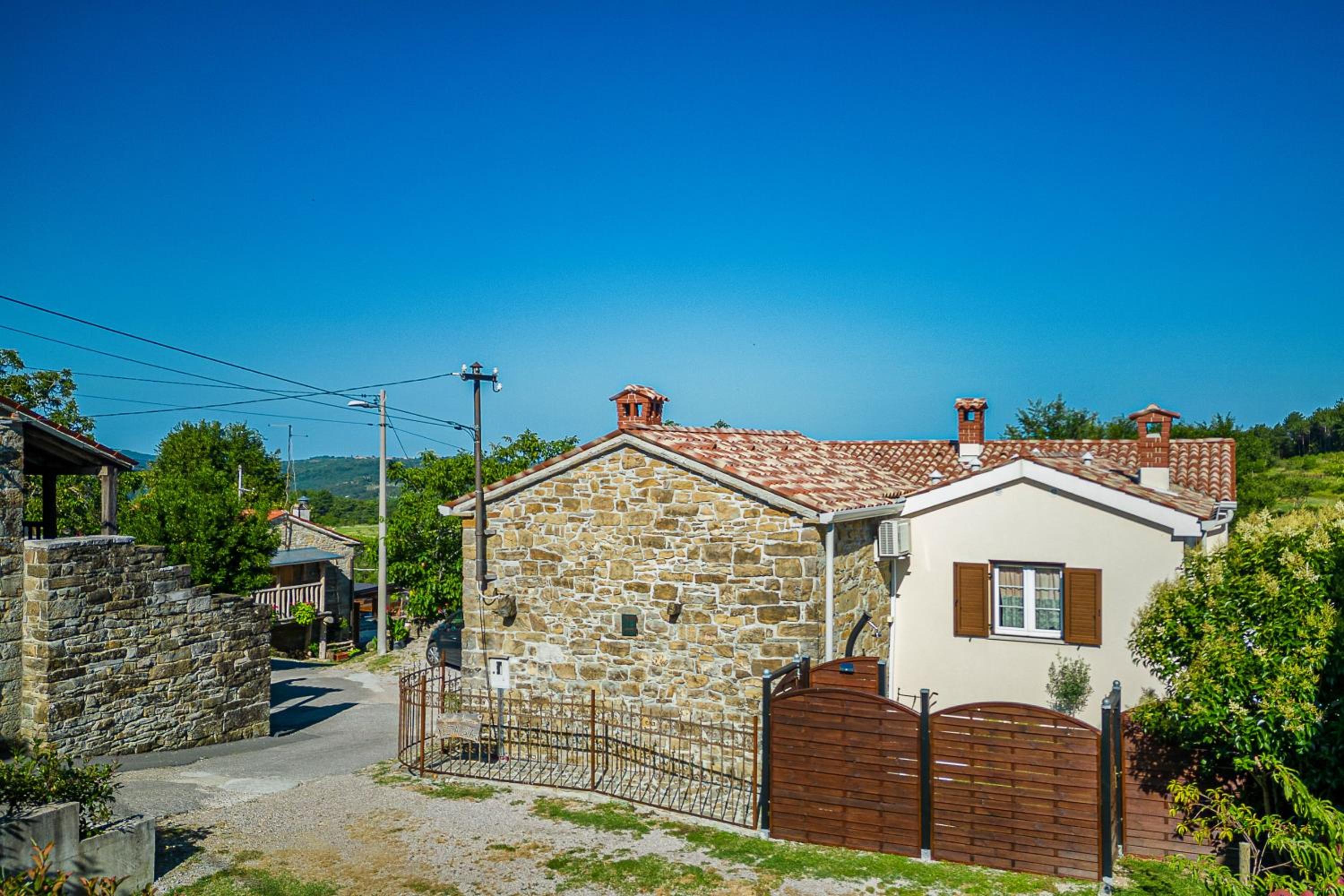 Istrian Stone House With Hot Tub - Happy Rentals view 2
