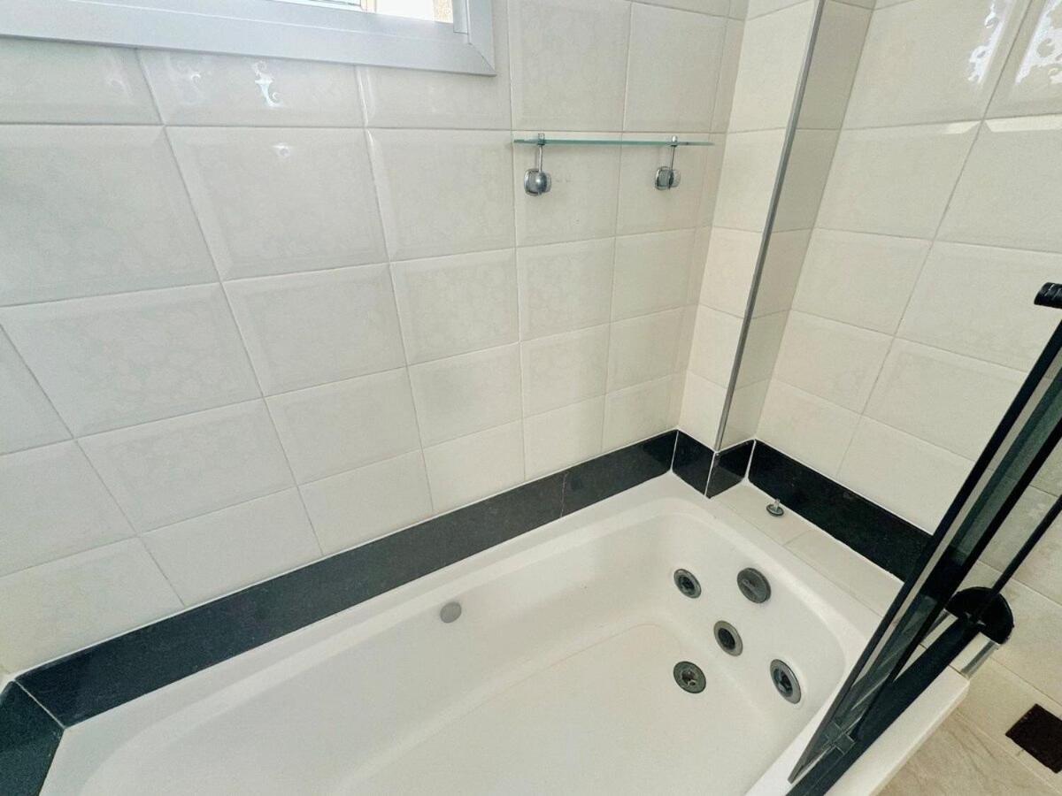 Cobertura com piscina e churrasqueira