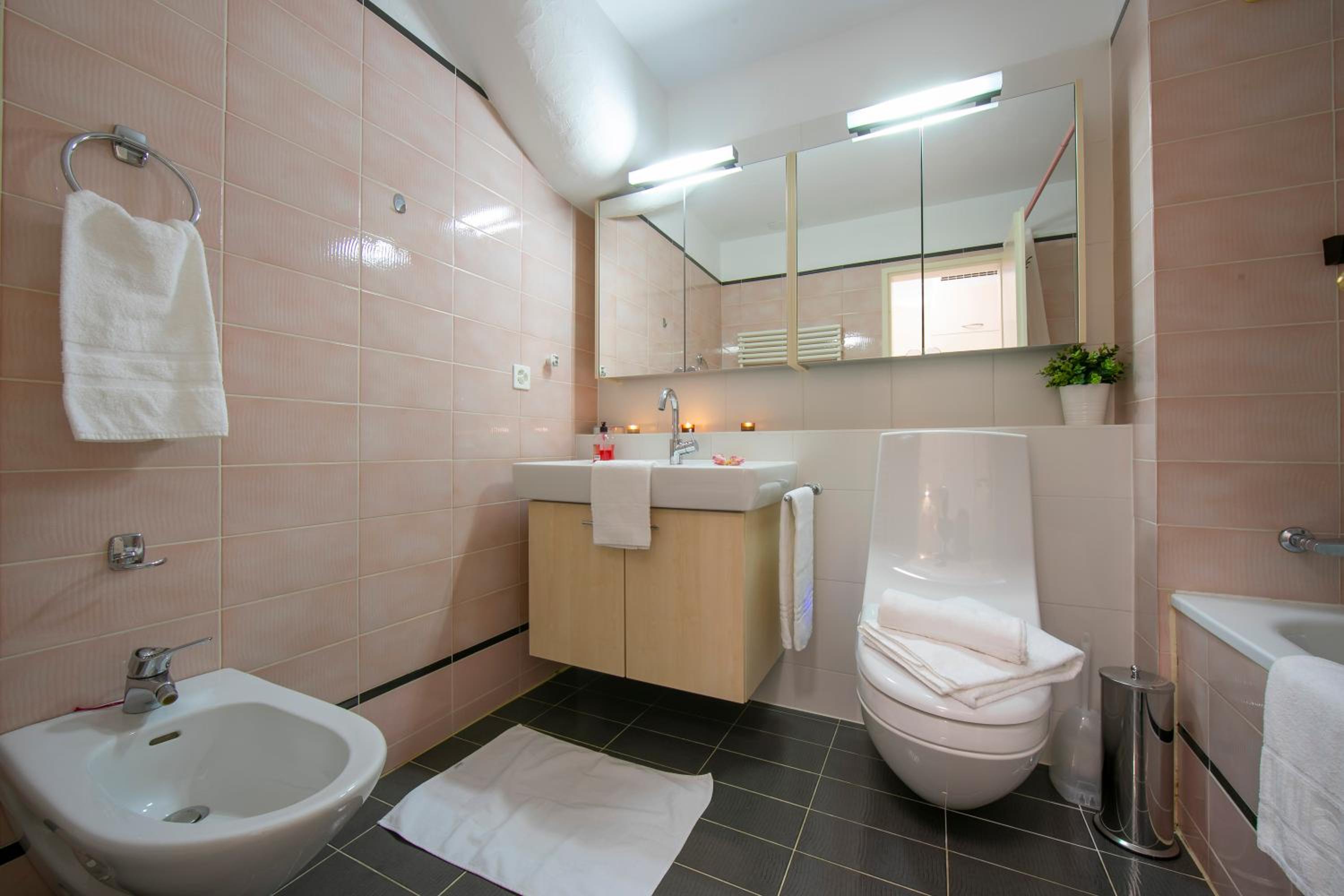 Little Love 207 - Happy Rentals