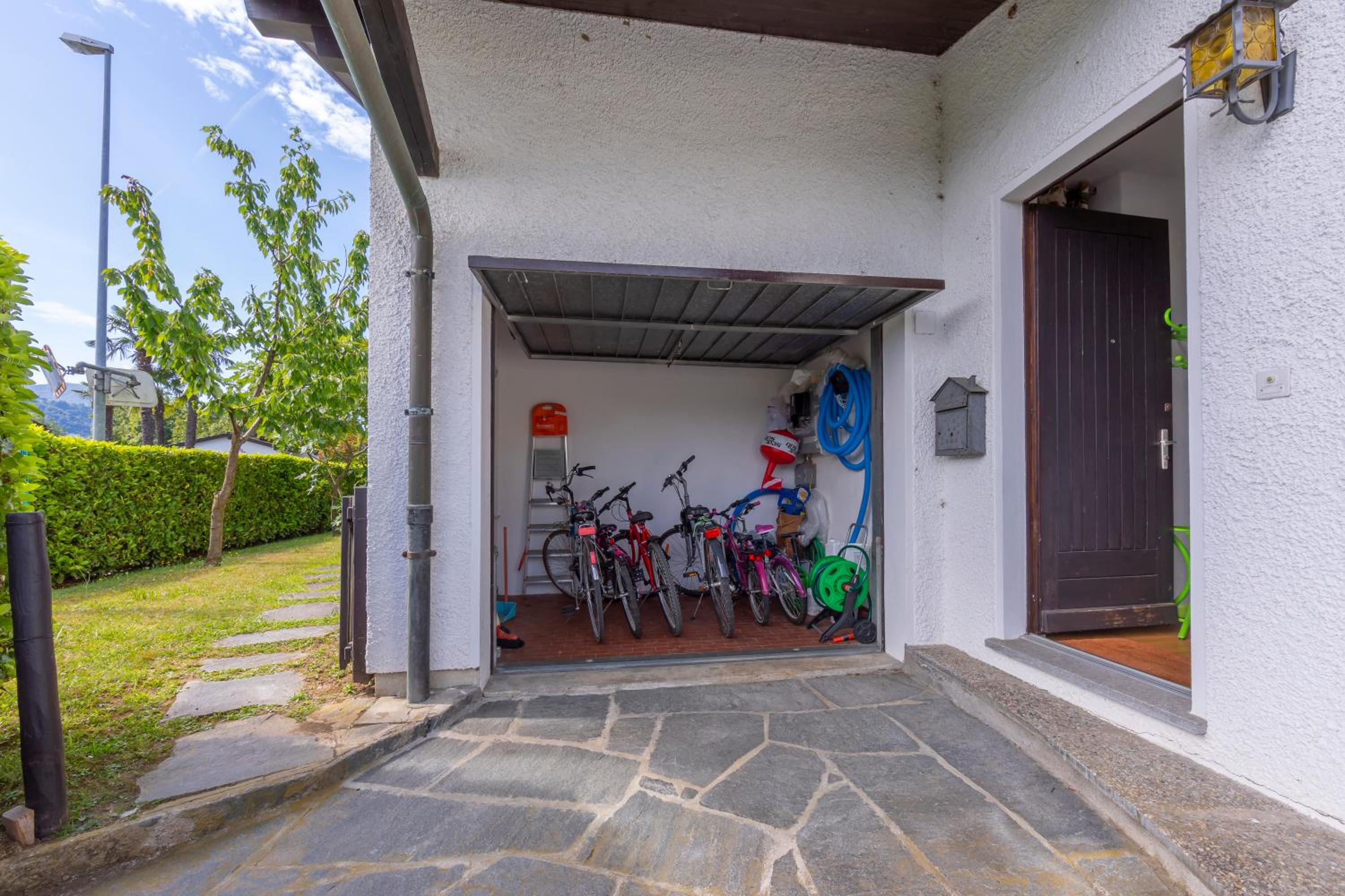 Charming Pool Villa - Happy Rentals