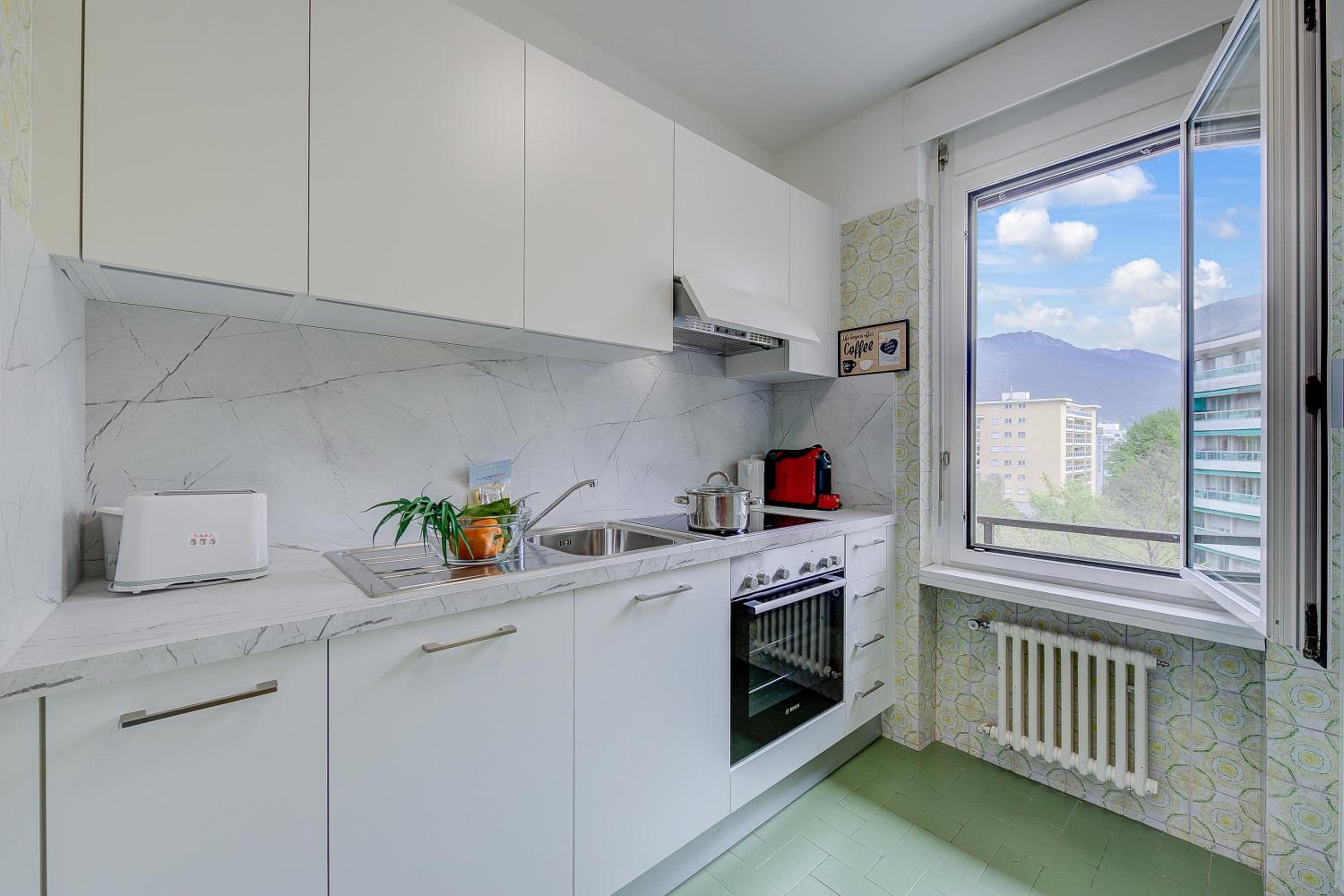Lido Apartment Locarno with Balcony and Parking - Happy Rentals