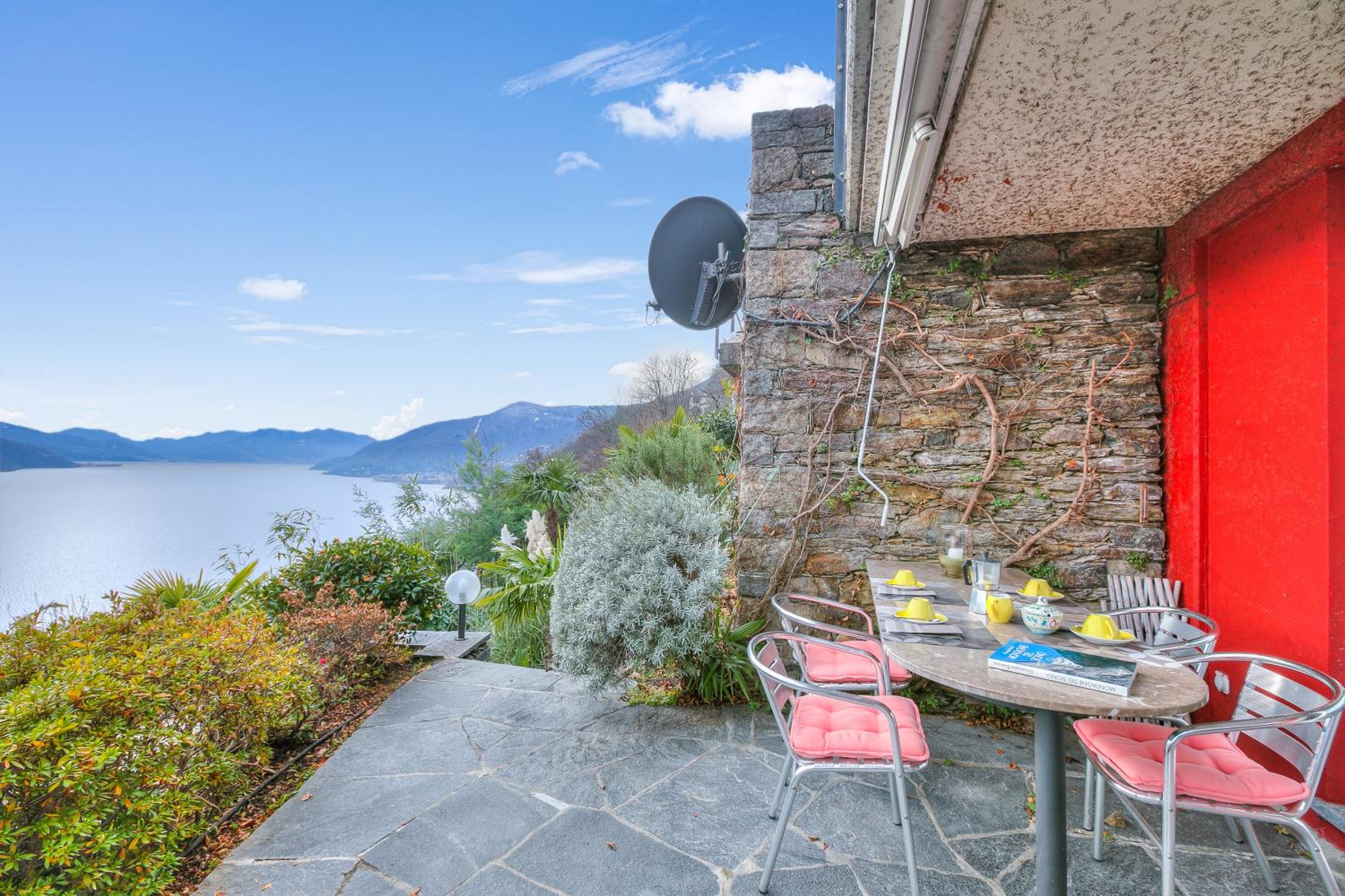 Casa brighella Brissago with Lake View - Happy Rentals