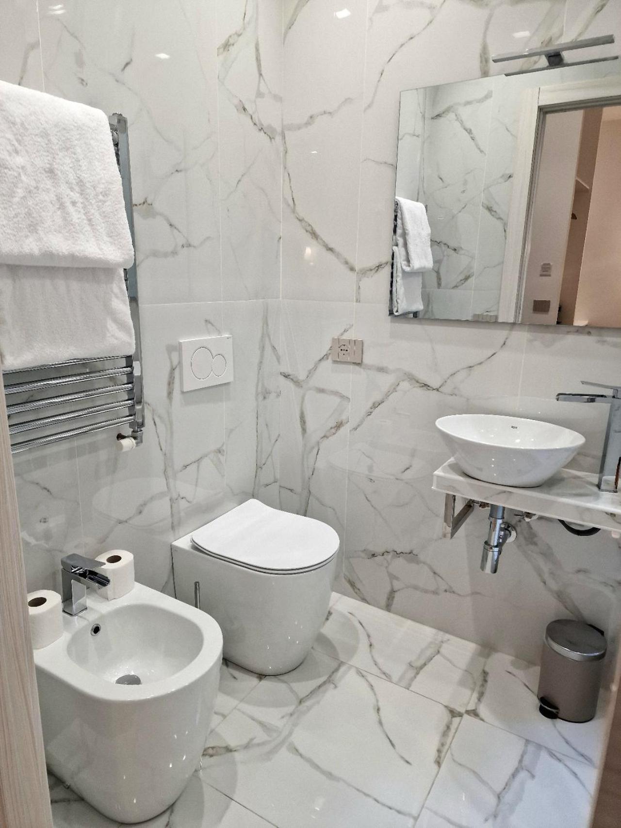 Cuma Suites