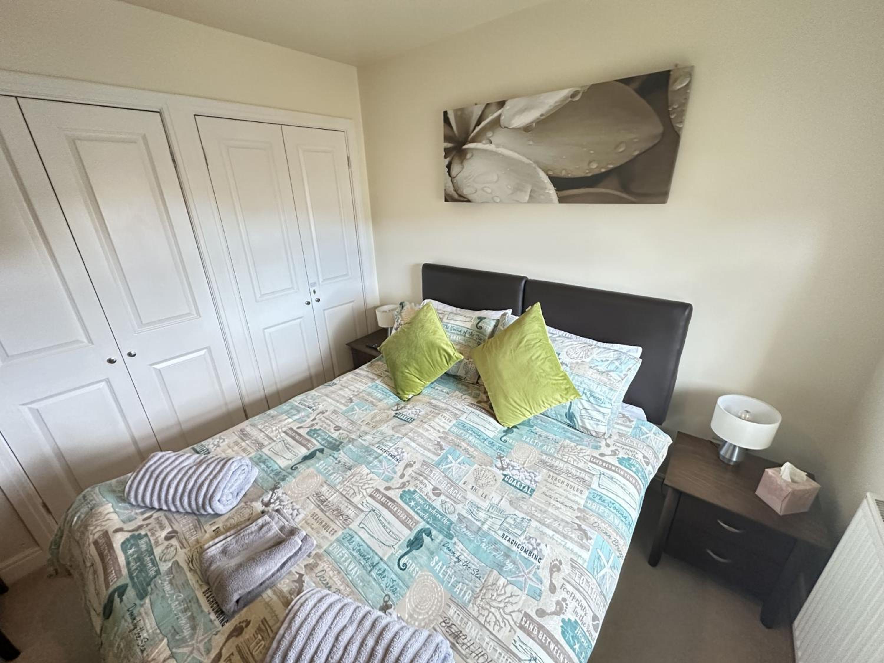 Maris Cottage - Part of the The Bay Filey Holiday Village with pool, gym and direct beach access, pub, restaurant, tennis and meadows walks