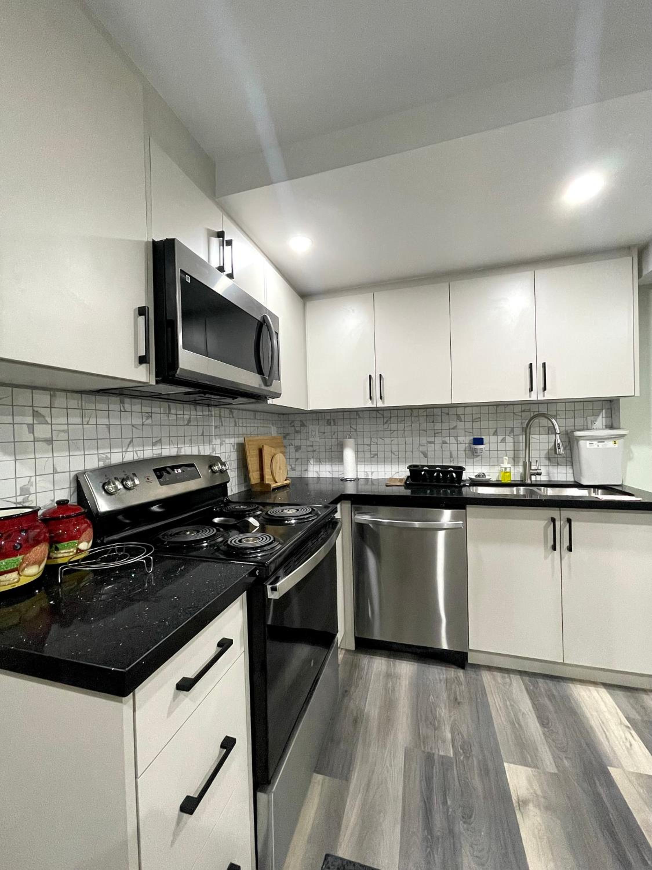 Two Bedroom Basement Ensuite 15 mins from The Niagara Falls