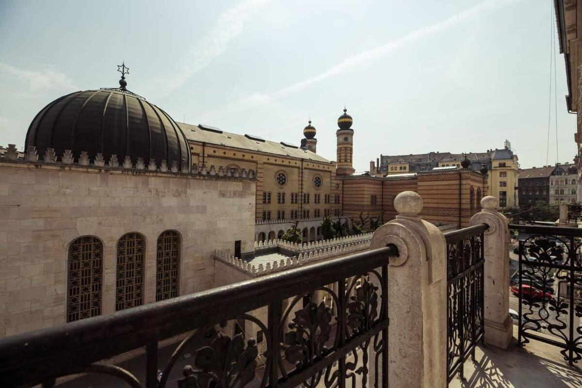 NEW A C Studio with view of the Synagogue view 3