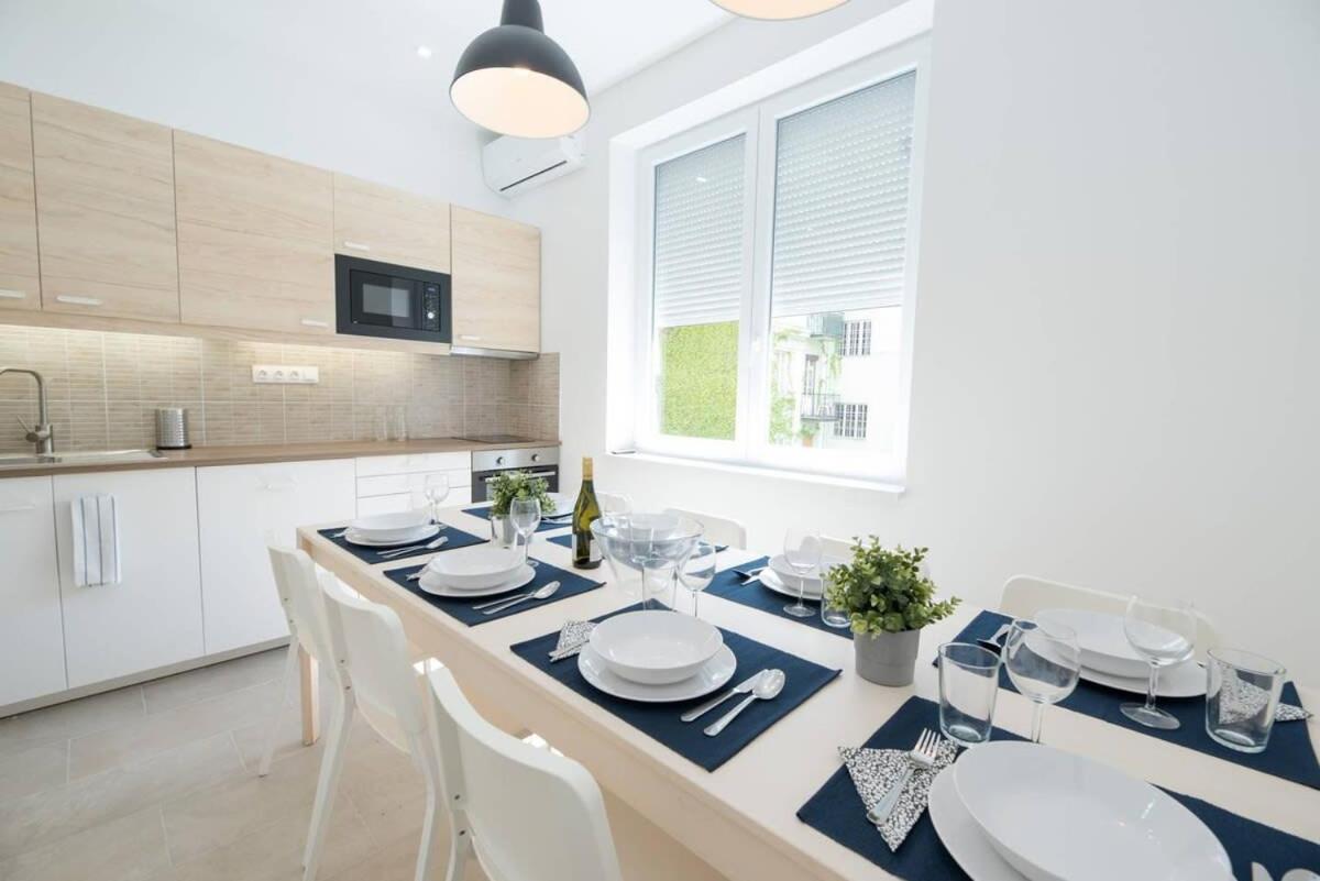 Trendy central apartment at Castle view 3