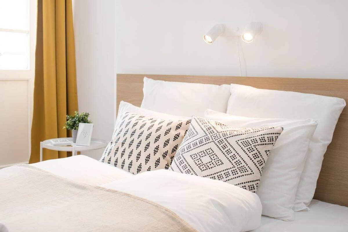 Trendy central apartment at Castle view 4