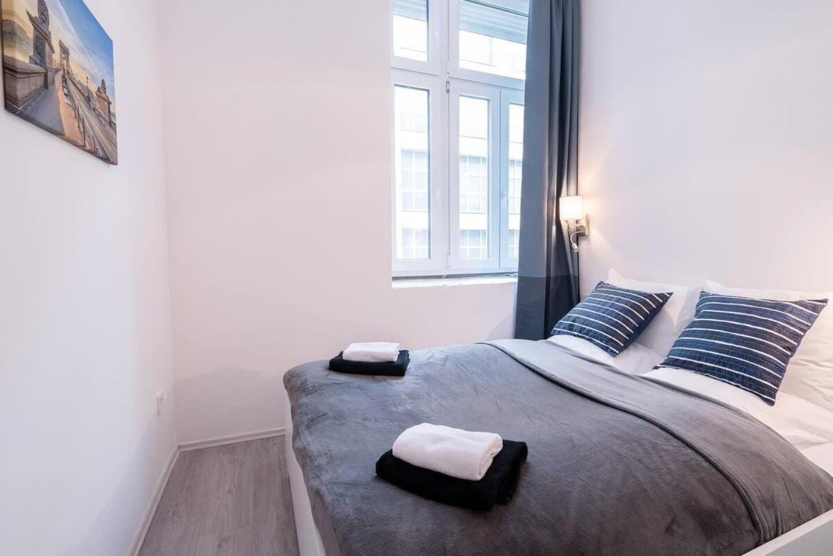 Central brand new and modern apartment