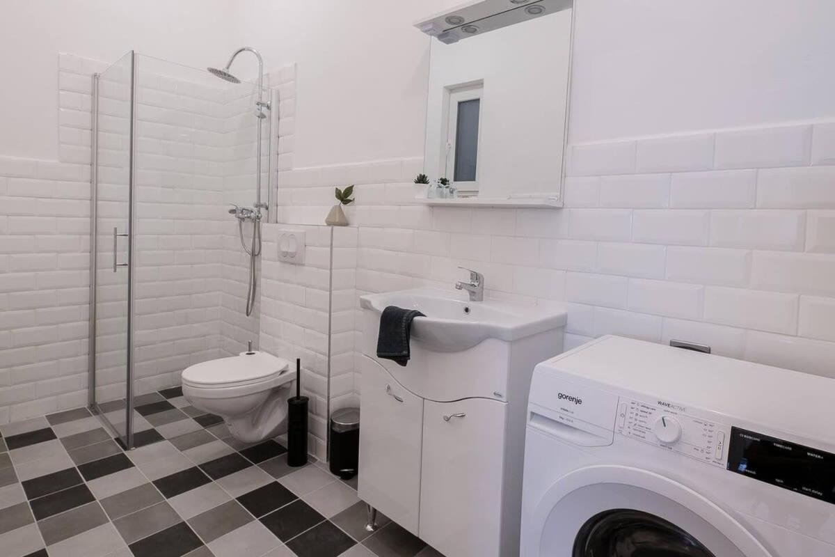 Central brand new and modern apartment