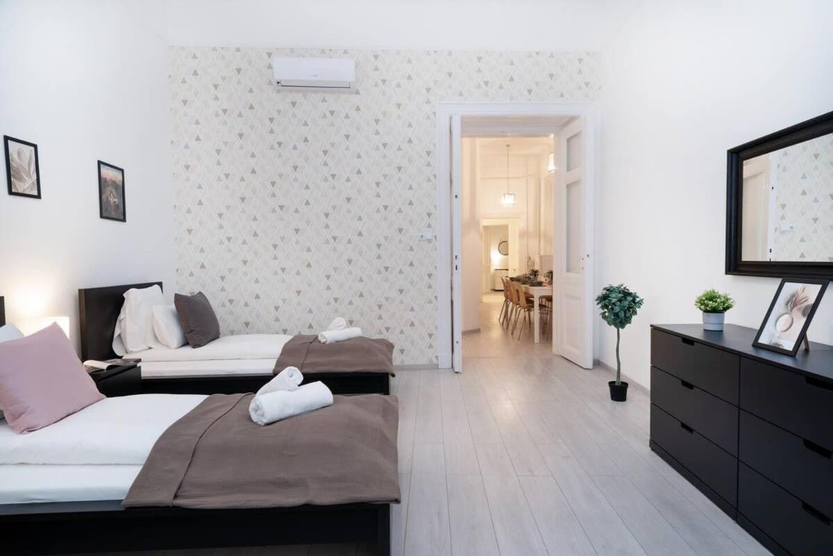 Central and New design apartment view 4