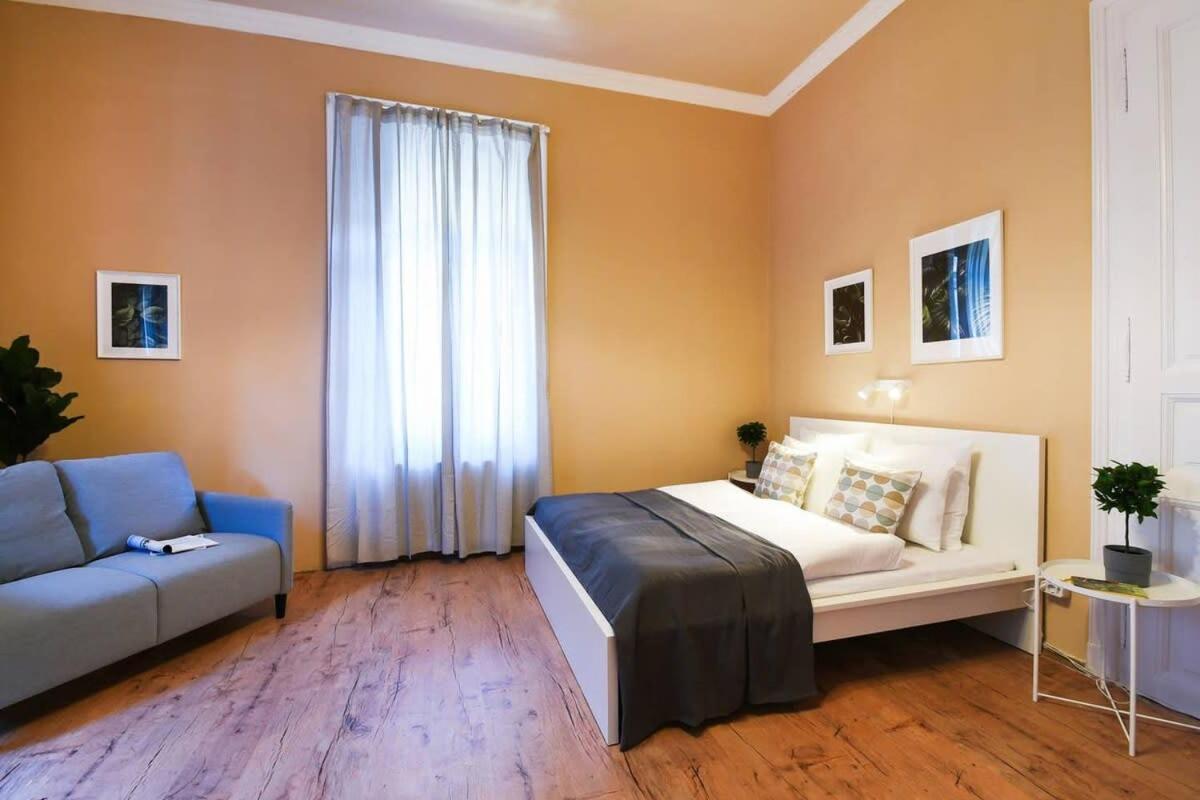 Very central very spacious new home view 2