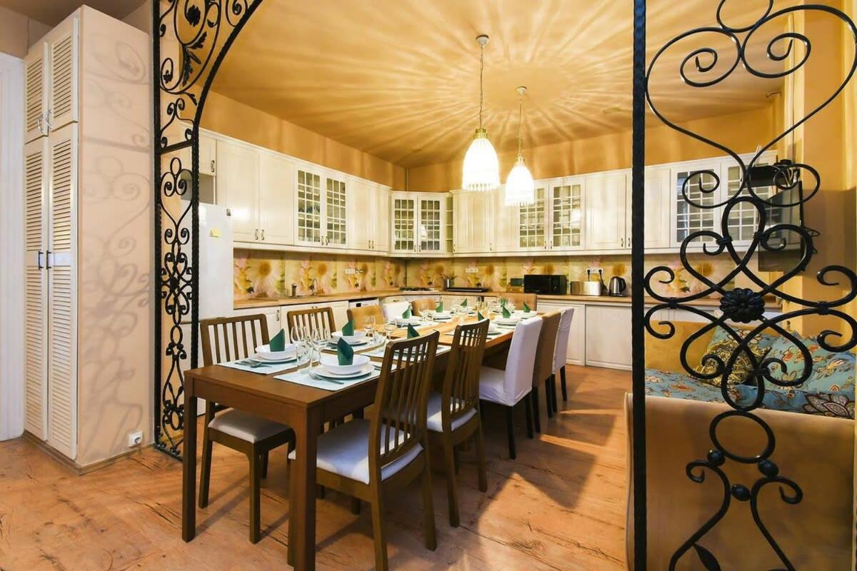 Very central very spacious new home view 4