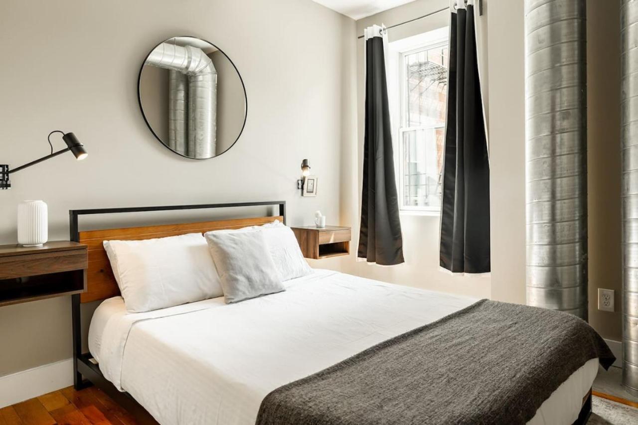 Lux Parkside Townhome - Free Parking - Walk to ALL