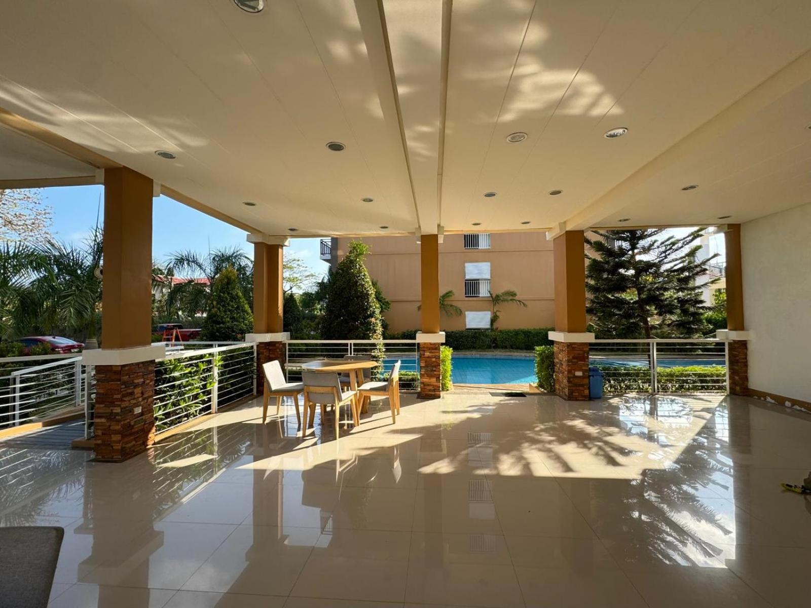 2 Bedroom and Studio Apartments with Private Pool and Gym in Vista Manors Verdant view 3
