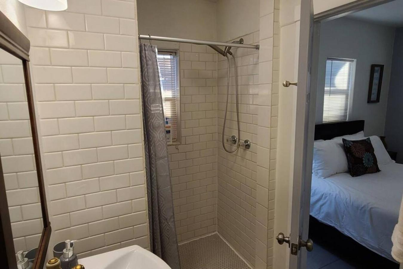 13 Pl Right - Renovated-APT-Downtown-Phoenix-Beautiful Patio view 4