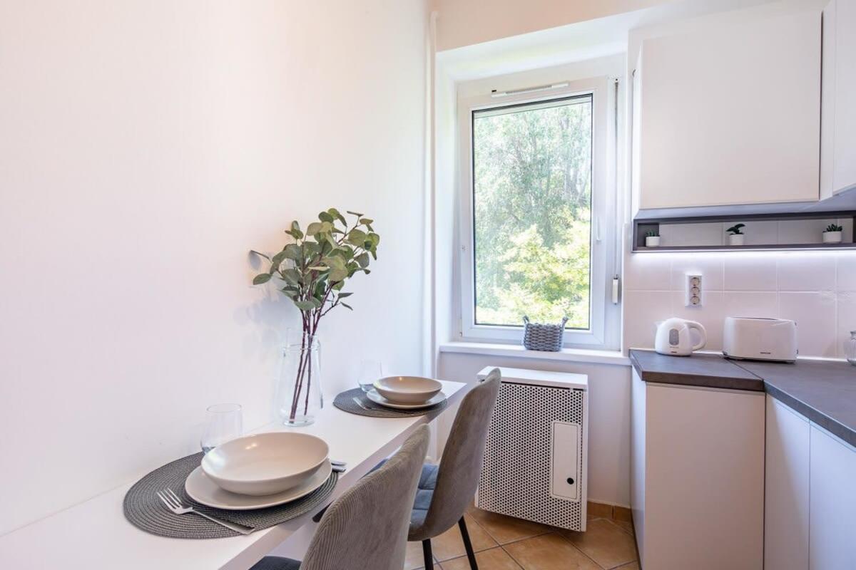 Cozy Home - Close to River - Easy Parking view 4