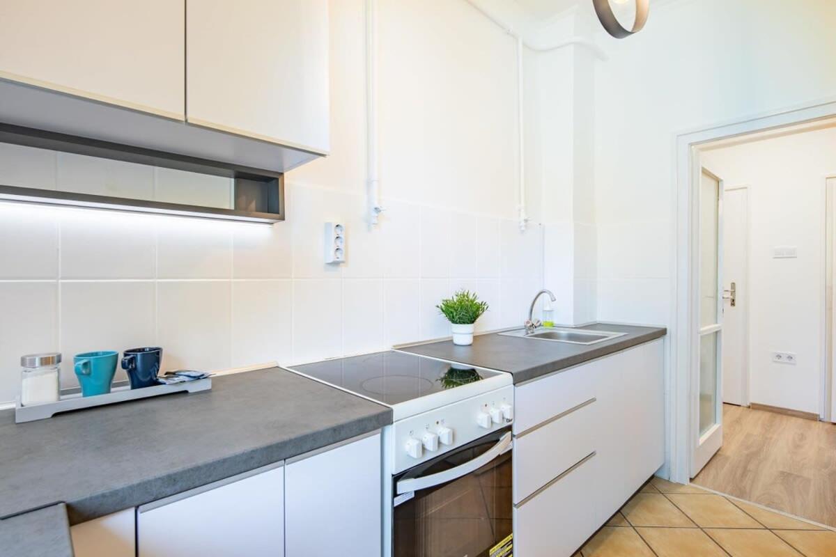 Cozy Home - Close to River - Easy Parking view 5