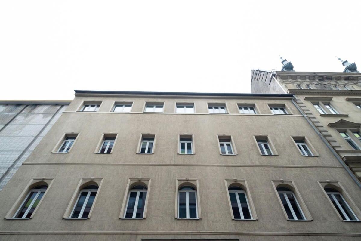 Ideal new apartment in the center