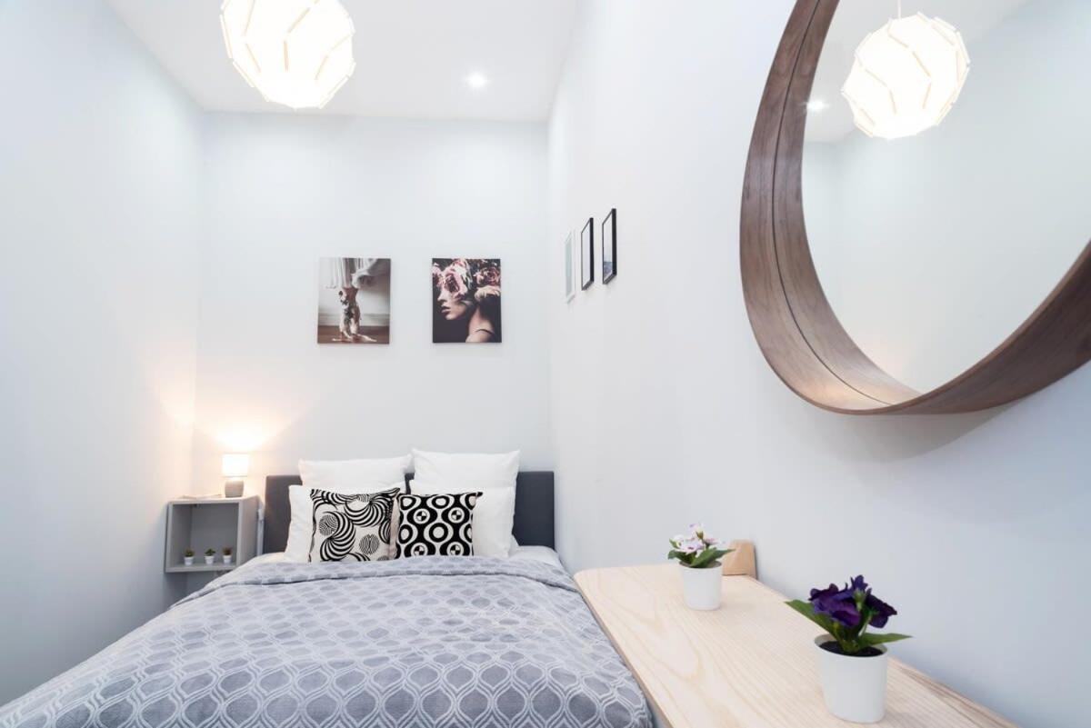 New spacious apartment at superb location view 5
