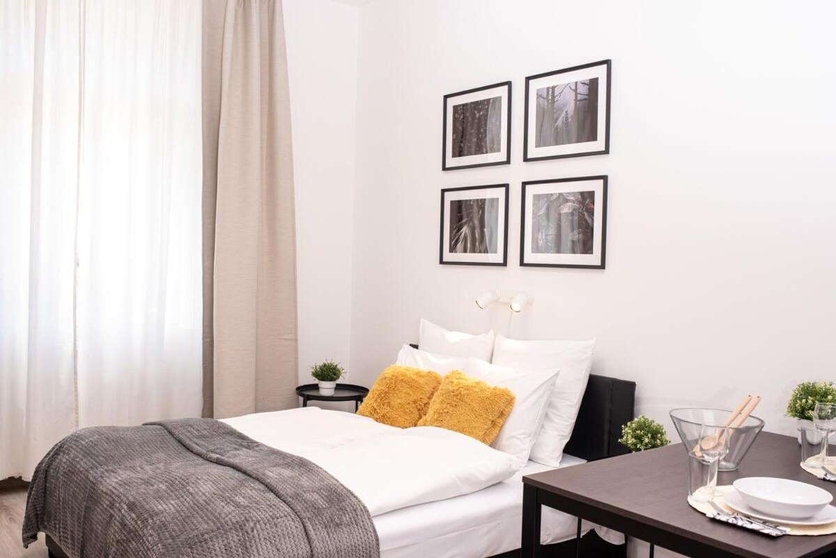 Charming studio at downtown
