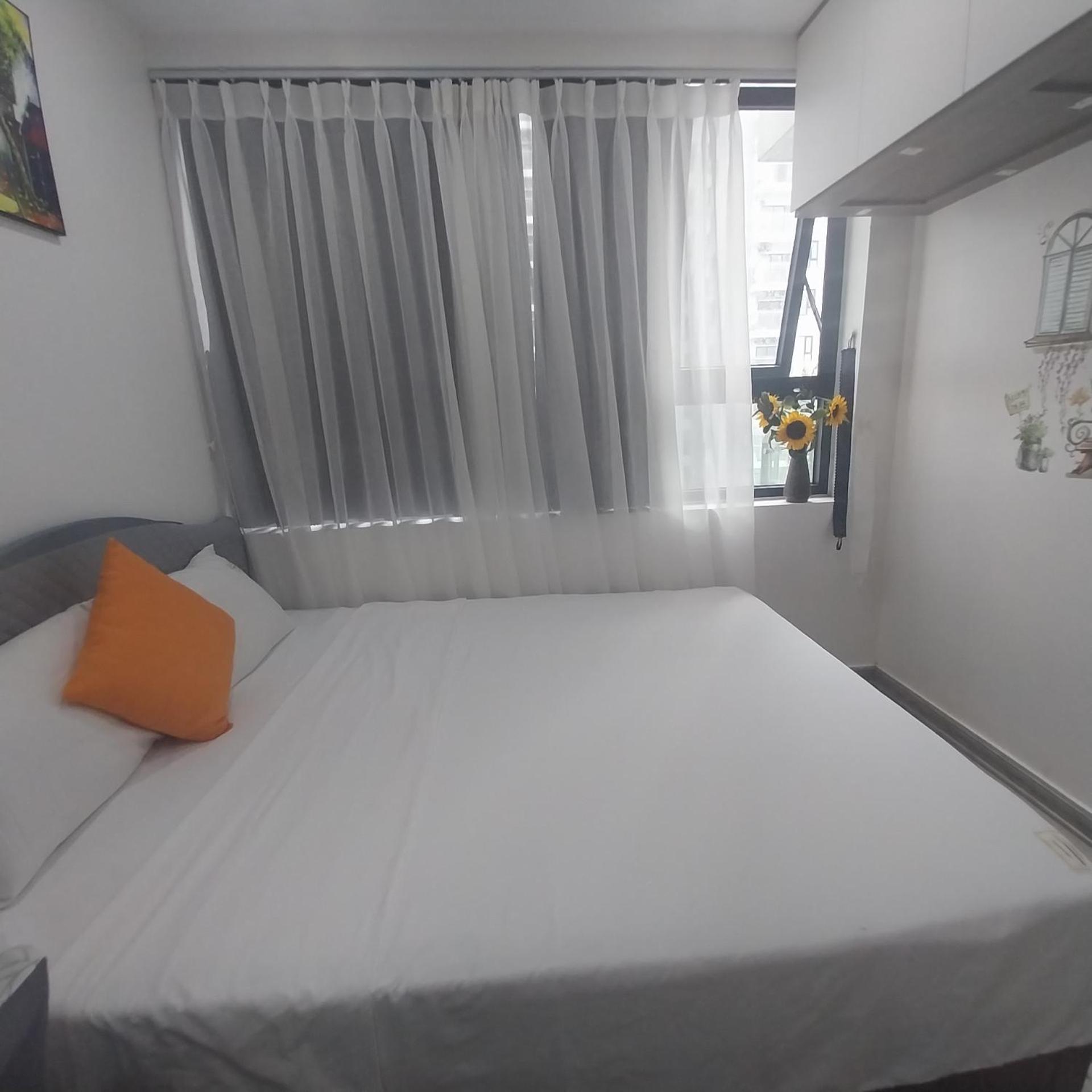 Tom apartment with free swimming pool and gym