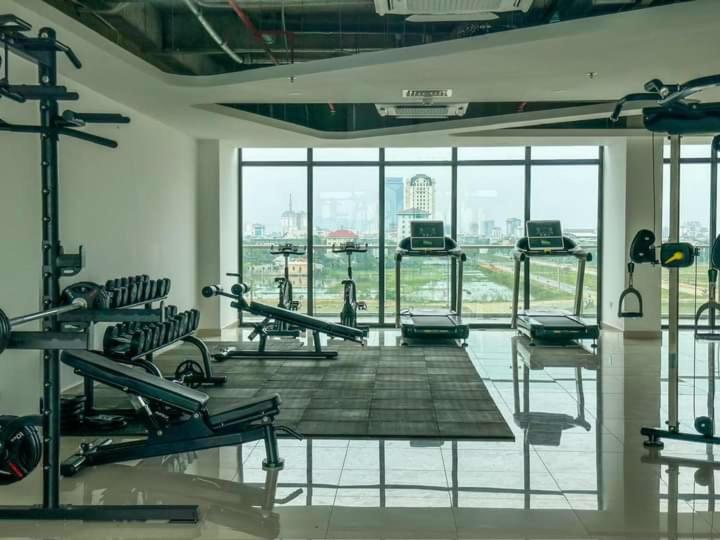 Tom apartment with free swimming pool and gym