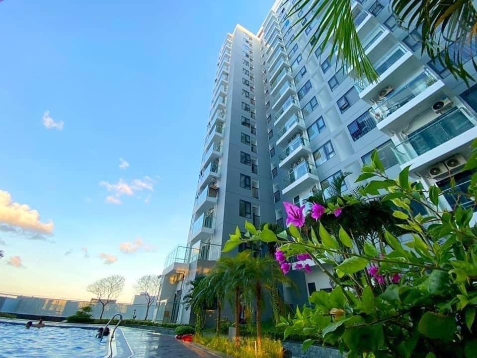 Tom apartment with free swimming pool and gym