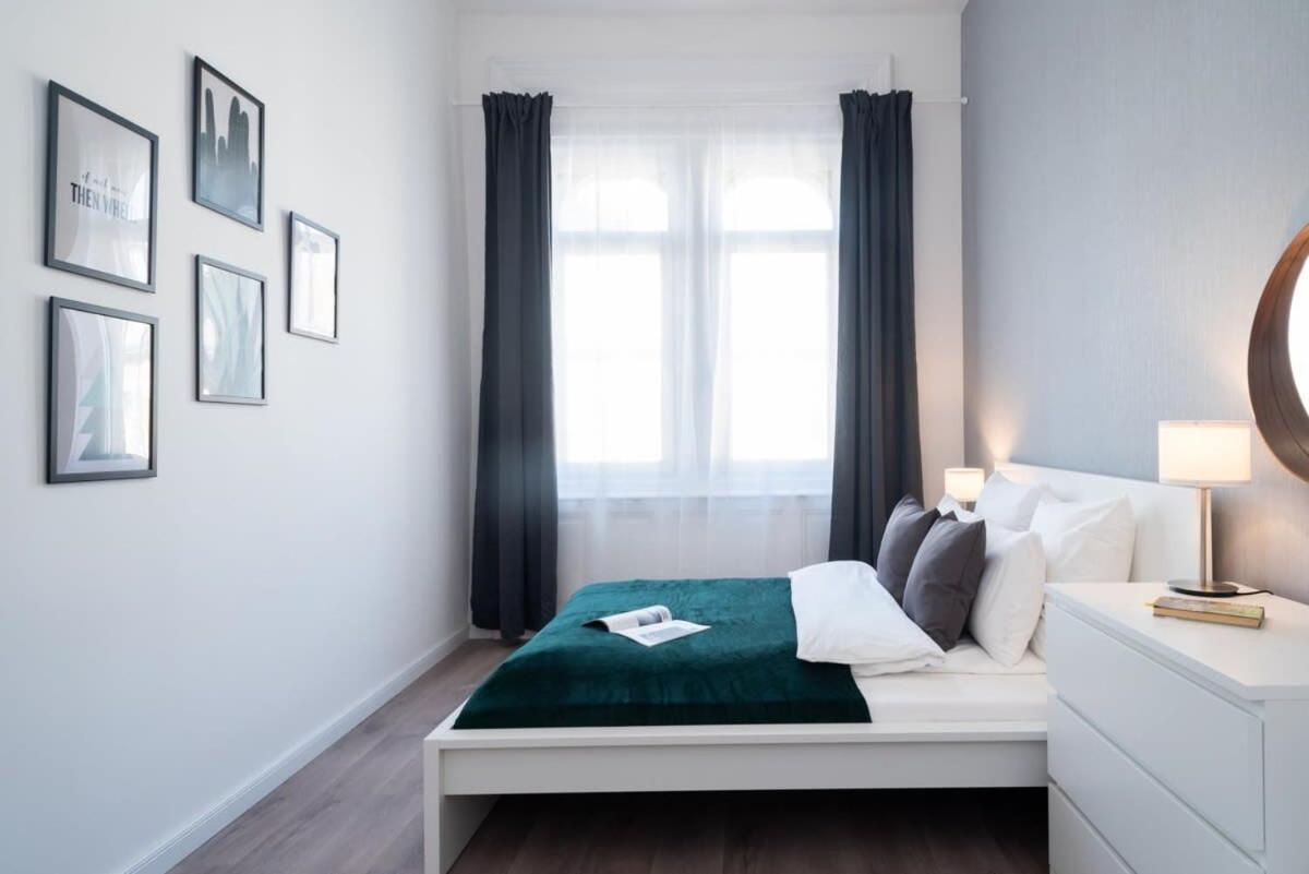 Large Apartment at Perfect Central Location view 3