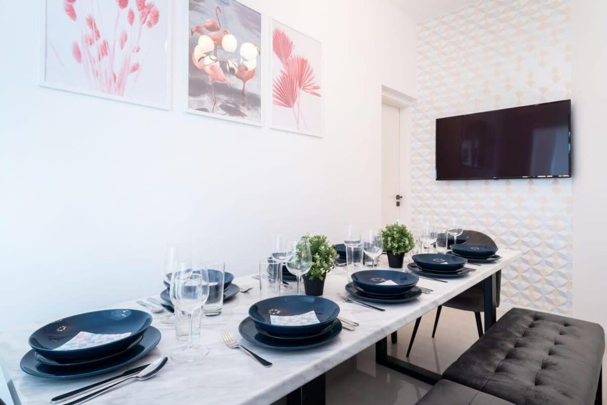 Large Apartment at Perfect Central Location view 4
