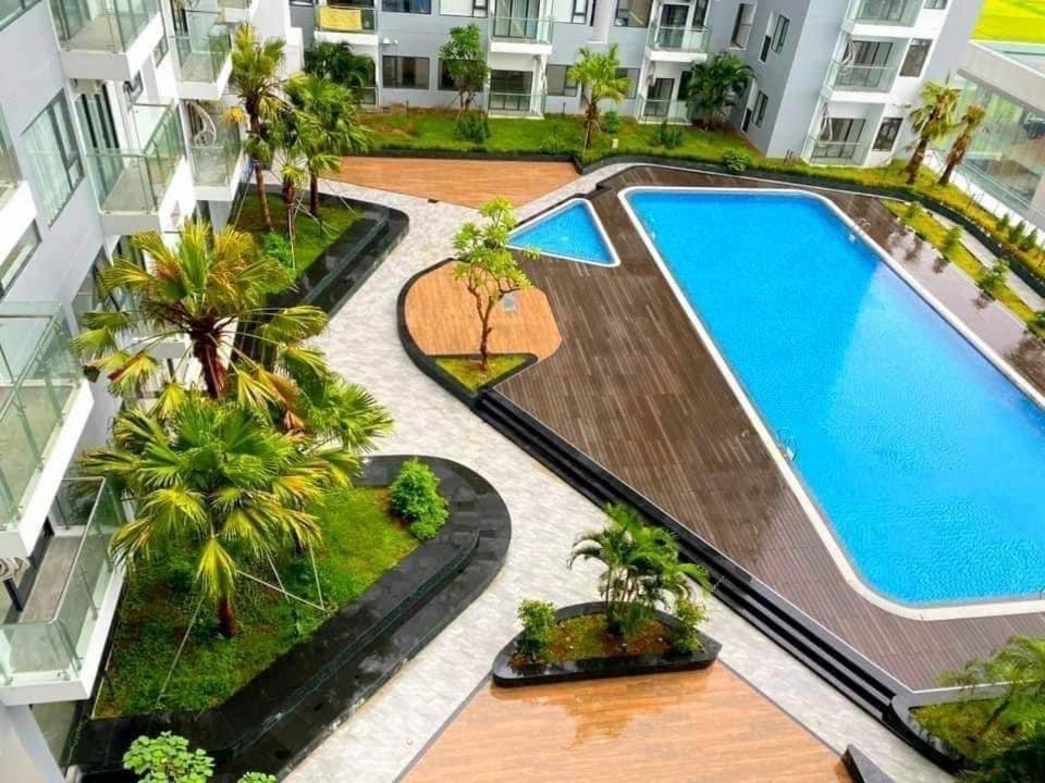 Tom apartment with free swimming pool and gym