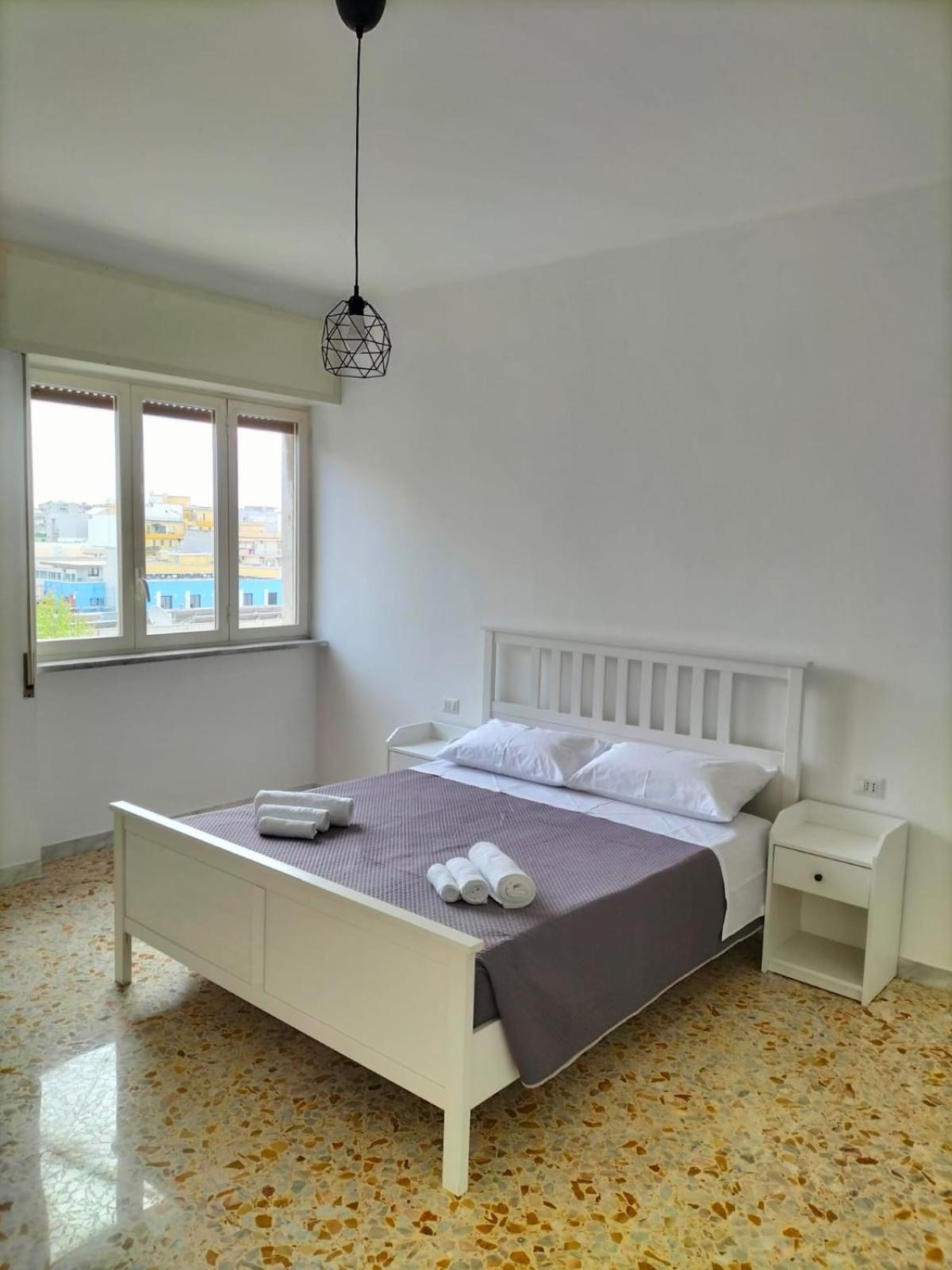 Dimora del Corso en Bari — hotel room