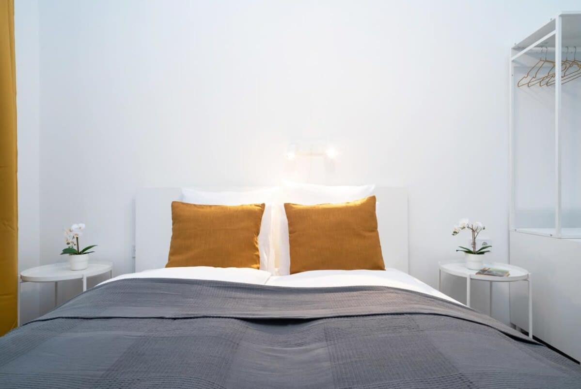 Modern stylish studio at central location
