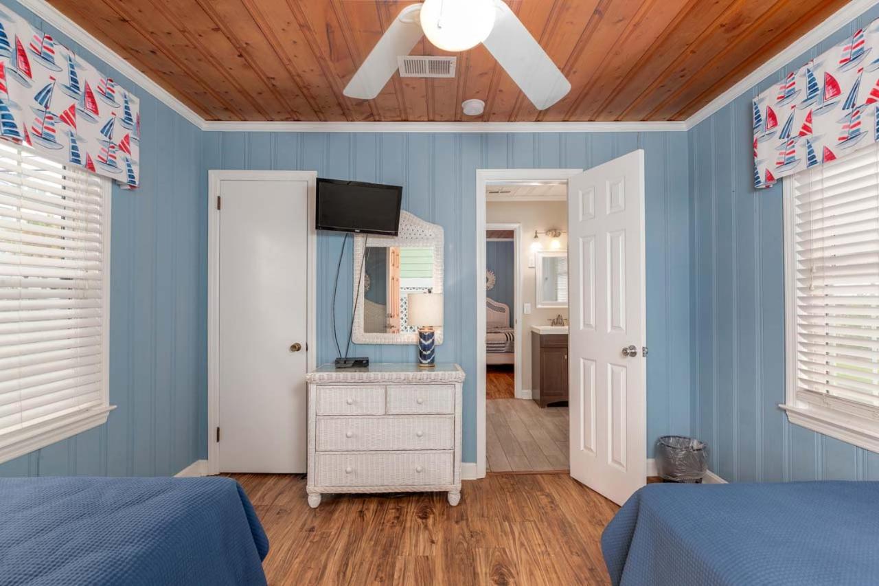 Oceanfront pet friendly home with pool and hot tub sleeps twenty