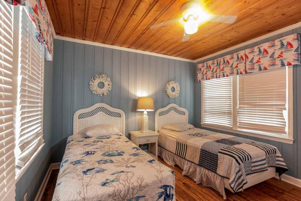 Oceanfront pet friendly home with pool and hot tub sleeps twenty