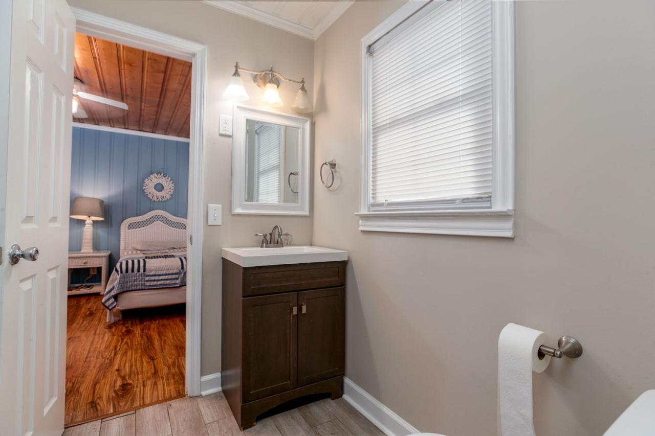 Oceanfront pet friendly home with pool and hot tub sleeps twenty