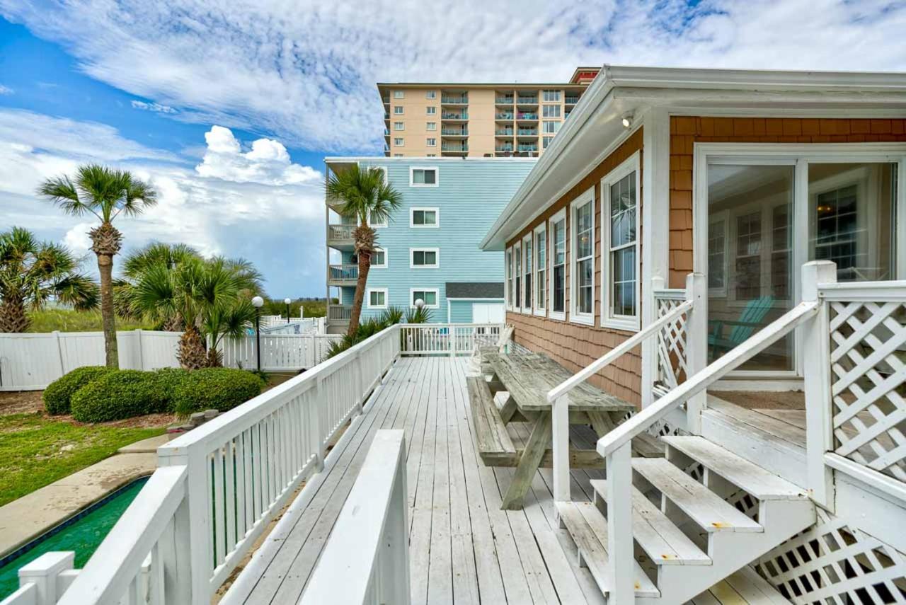 Oceanfront pet friendly home with pool and hot tub sleeps twenty
