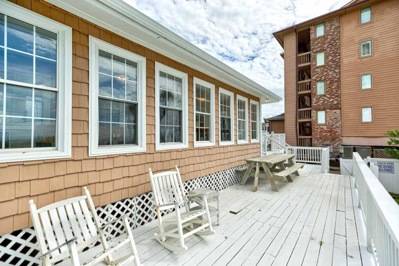 Oceanfront pet friendly home with pool and hot tub sleeps twenty