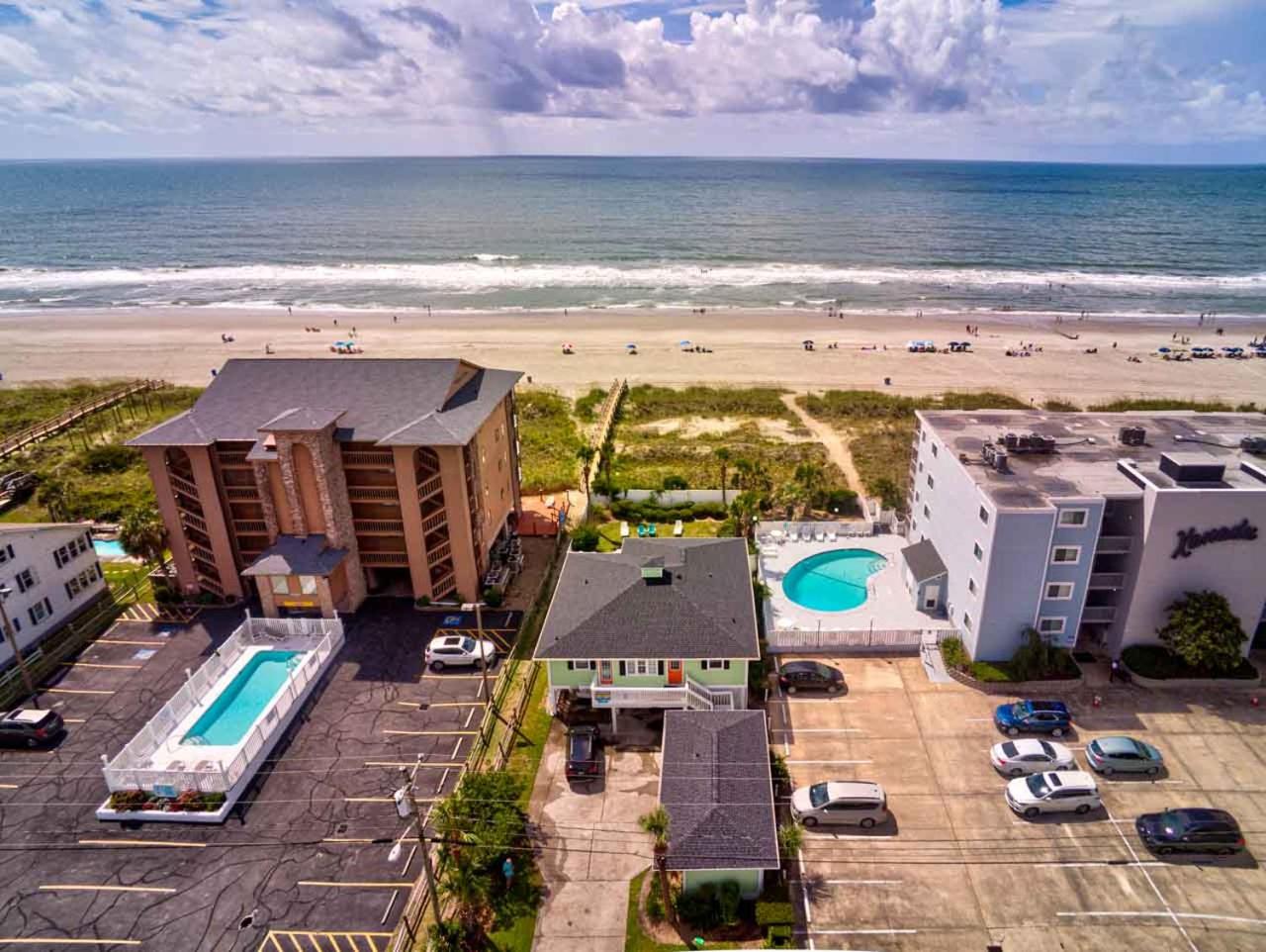 Oceanfront pet friendly home with pool and hot tub sleeps twenty