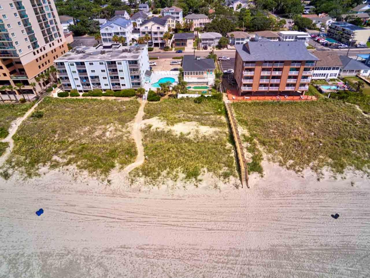 Oceanfront pet friendly home with pool and hot tub sleeps twenty