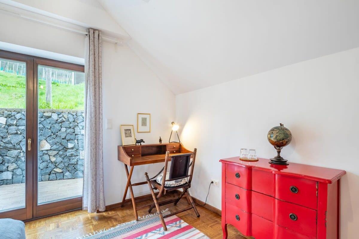 Photo 28