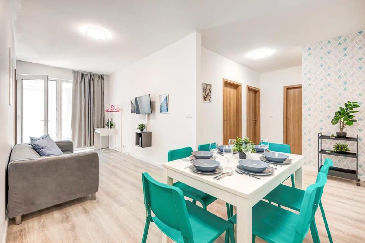 Very Central - Large and Quiet view 4