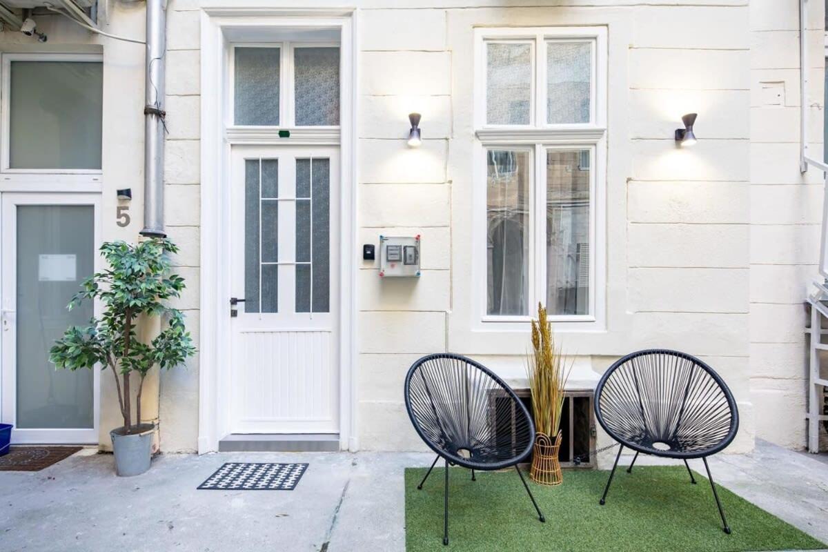 Cute Modern Getaway in the Heart of the City view 5