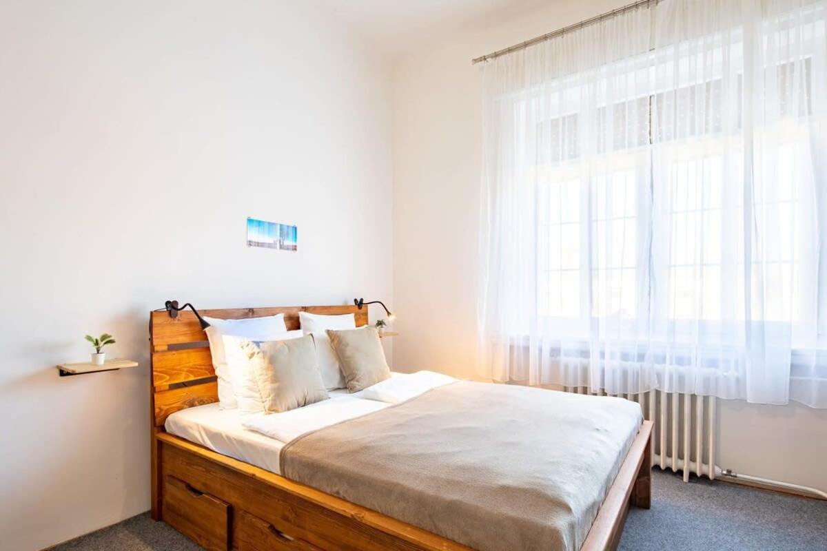 Historic Grace, Classical Apartment at Corvin view 2